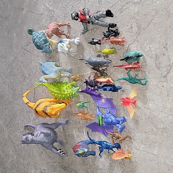 (J18) Play Dinosaur Bundle - Picture 1 of 2